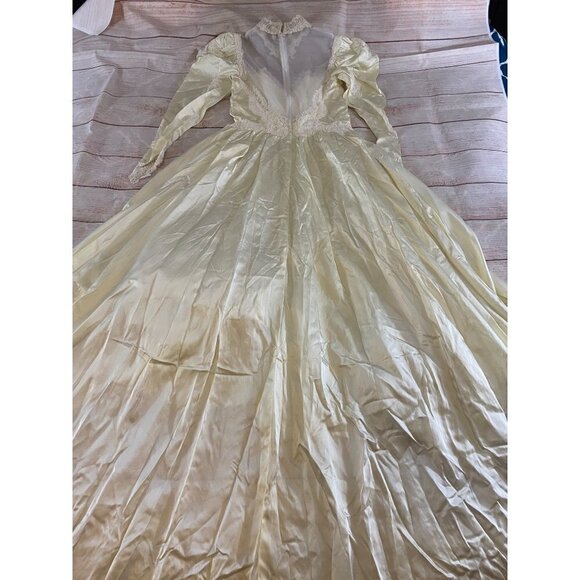Unbranded Vintage Chapagne Embellished. Wedding Dress - Medium - Picture 16 of 17